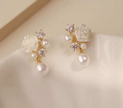 Minimalist Floral Pearl Drop Earrings – Elegant Crystal Flower Earrings for Women – Elegant Everyday Jewelry for Women