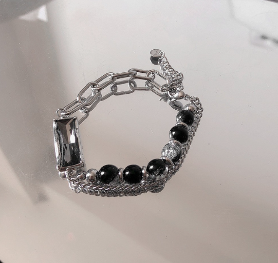 Minimalist Layered Chain Bracelet with Rectangular Crystal – Adjustable Silver Bracelet – Elegant Everyday Jewelry for Women