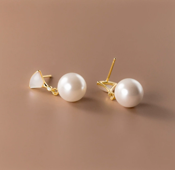 Minimalist Minimalist Pearl Drop Earrings – Elegant Gold Tone Dangle Earrings for Women – Elegant Everyday Jewelry for Women