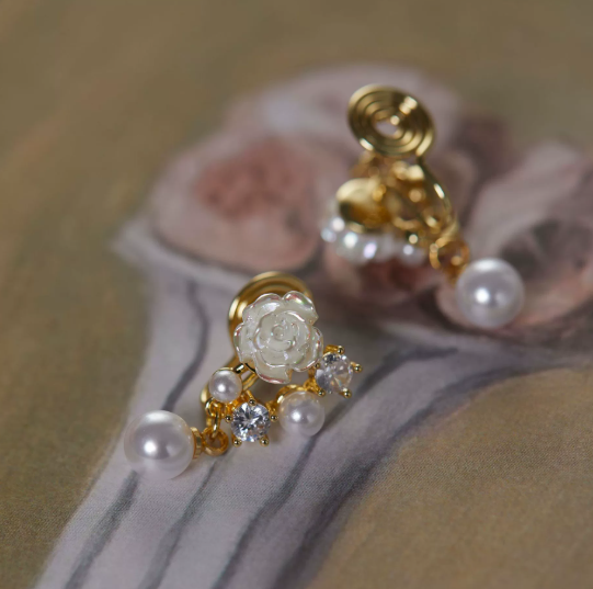 Minimalist Floral Pearl Drop Earrings – Elegant Crystal Flower Earrings for Women – Elegant Everyday Jewelry for Women